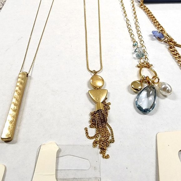 🔥NWT🔥30pc Gold Toned Necklace Bundle - Picture 9 of 15